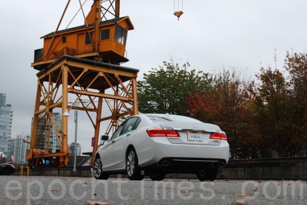 车评:环球梦想 2015 Honda Accord